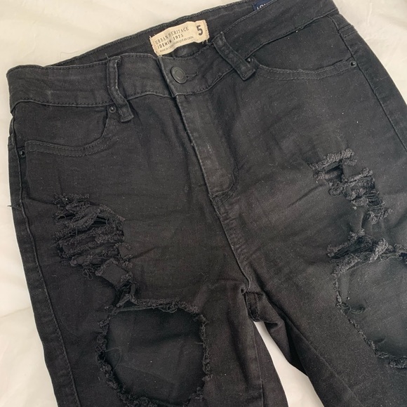 black ripped denim long shorts, size 5 - Picture 2 of 4